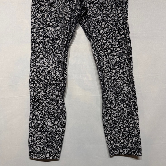 Lululemon Align High-Rise Crop 23" Venture Floral Alpine White Black Size 4 - Picture 4 of 9